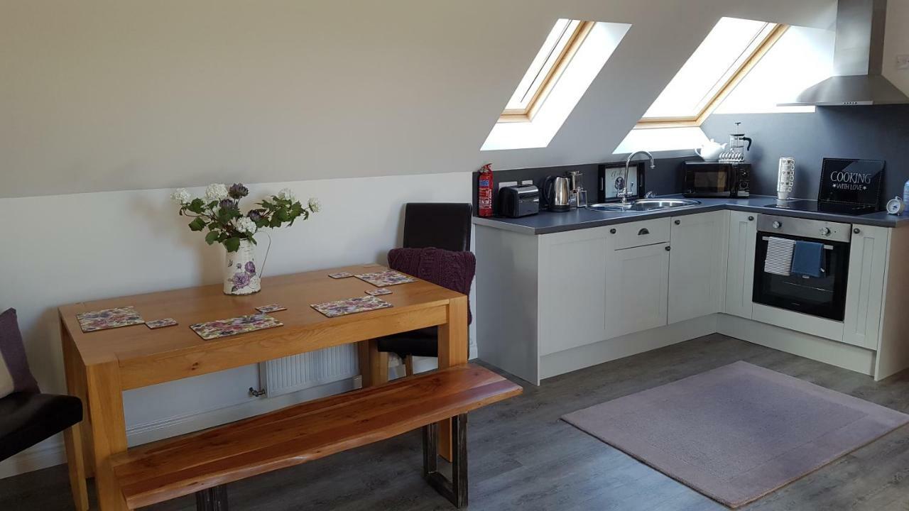 An Cois Na H-Aibhne Apartamento Skeabost Exterior foto